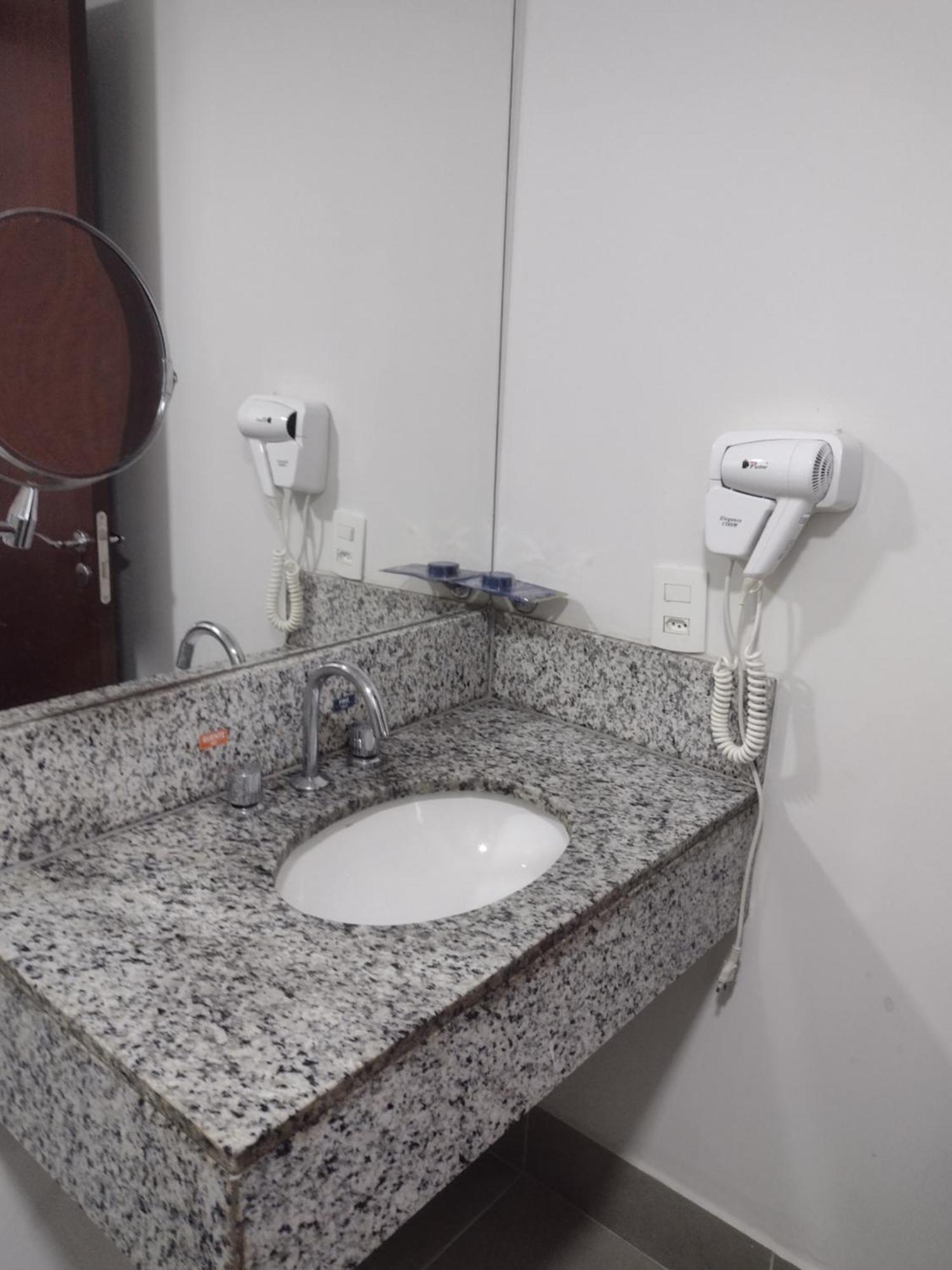Apartamento Apto Inteiro Sala E 1 Na Barra Olimpica *